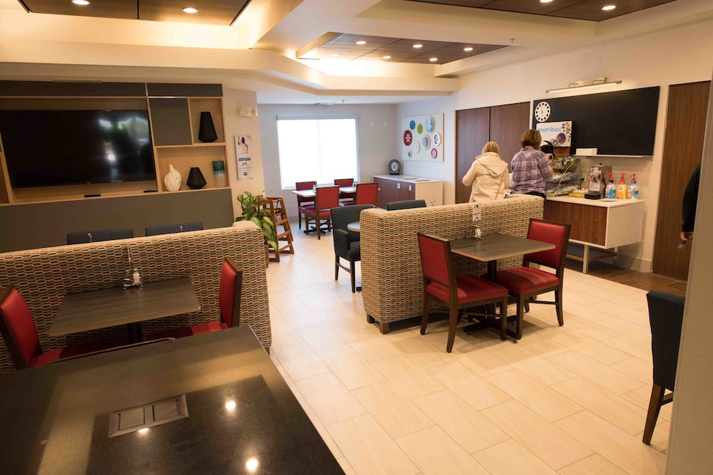 Holiday Inn Express Hotel & Suites West Coxsackie by IHG - photo 30