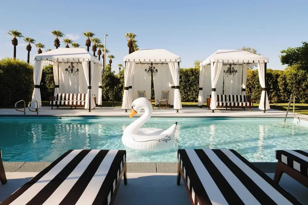Hotel El Cid by AvantStay 16 OCC Full Hotel Buyout in Palm Springs w Pool - photo 10