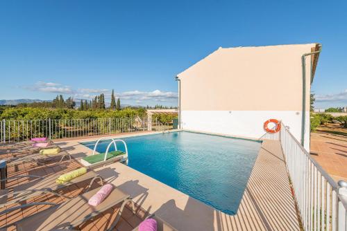 Can Rafelino Pool And Relax — Llubi