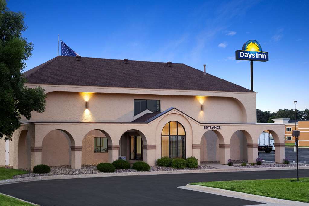 Days Inn by Wyndham Austin - photo 2