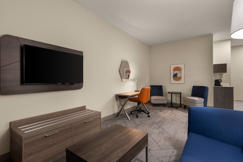 Holiday Inn Express & Suites Oklahoma City NW Quail Springs by IHG - photo 14