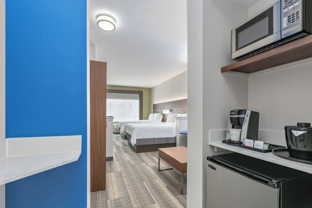 Holiday Inn Express Hotel & Suites Clute Lake Jackson by IHG - photo 24