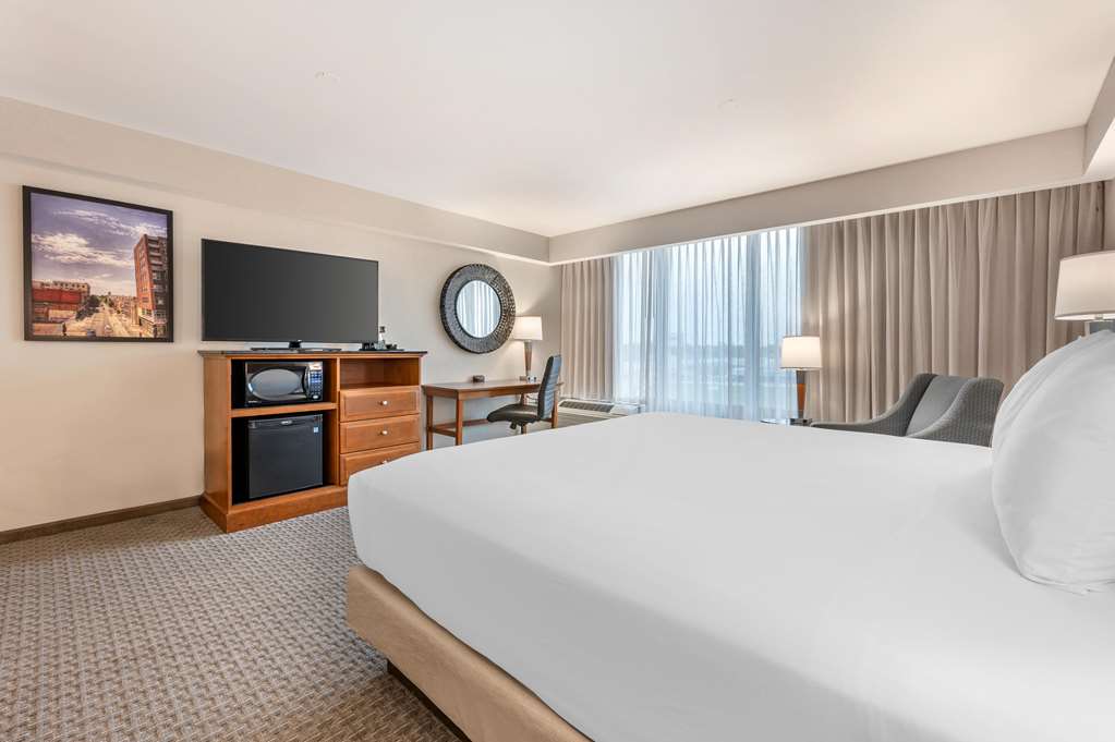 Drury Inn & Suites Champaign - photo 29