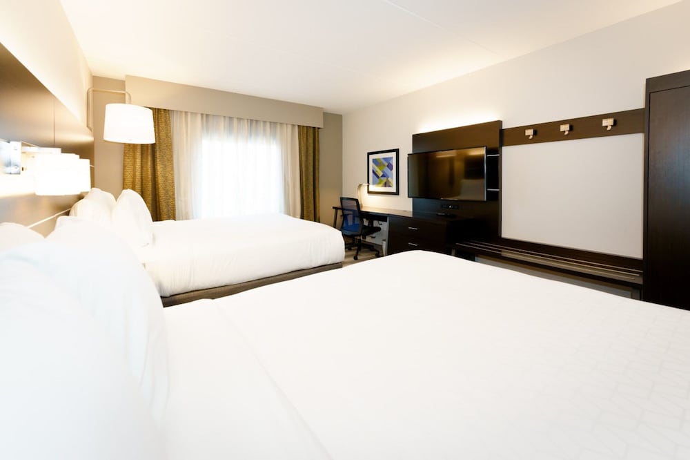 Holiday Inn Express & Suites Franklin Berry Farms by IHG - photo 12