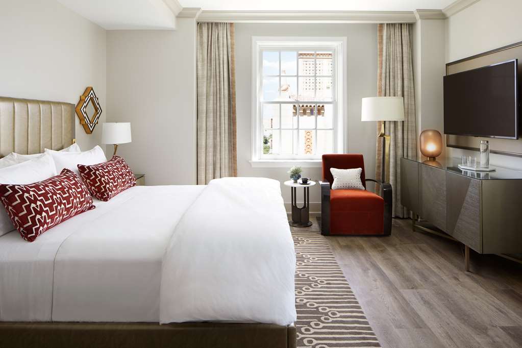 The Plaza Hotel Pioneer Park - photo 3