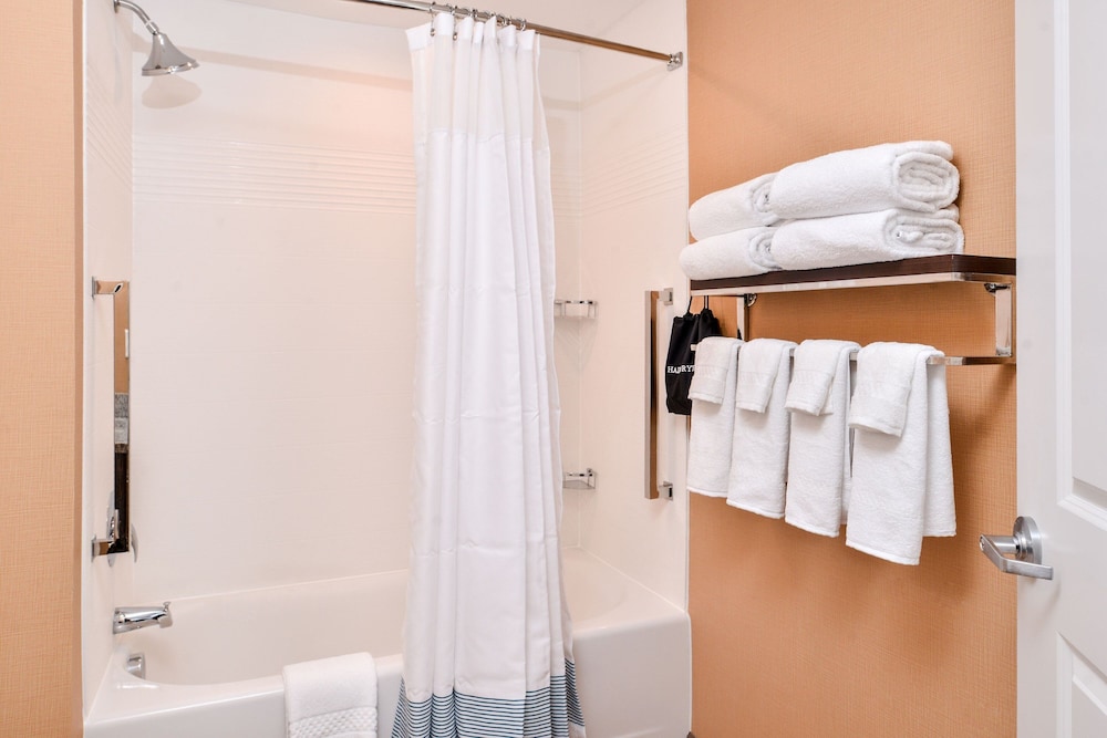 TownePlace Suites by Marriott Charleston West Ashley - photo 21