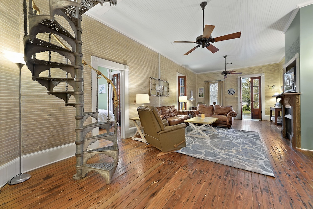 Carroll House Cottages - photo 40