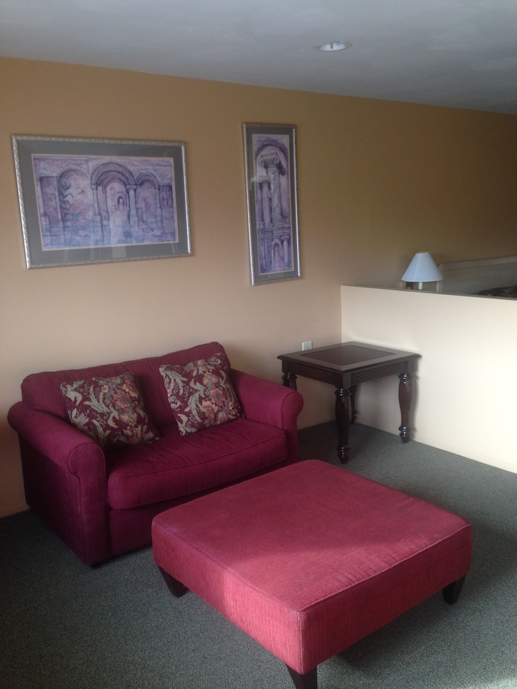 Yerington Inn - photo 12