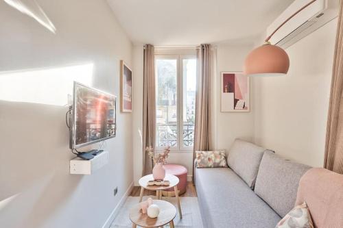 Cozy and practical apt in 10th arr PARIS — 4-Star Luxury Hotel in Paris, France