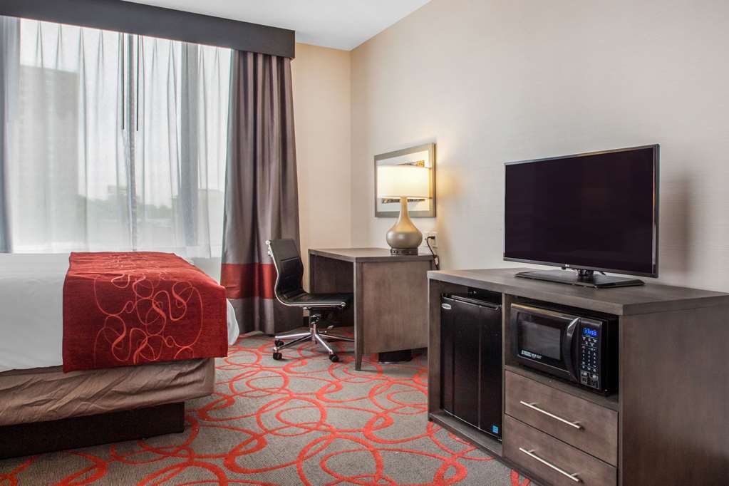 Comfort Inn & Suites near Stadium - photo 34