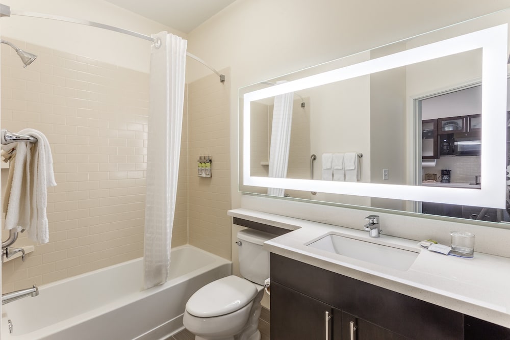 Candlewood Suites Davenport by IHG - photo 18
