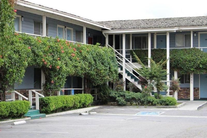 Mariani's Inn - photo 19