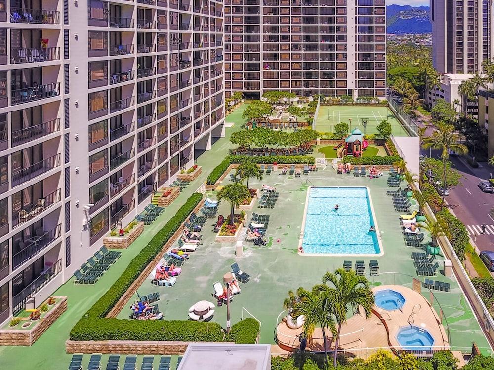 Waikiki Banyan By Koko Resorts - photo 2
