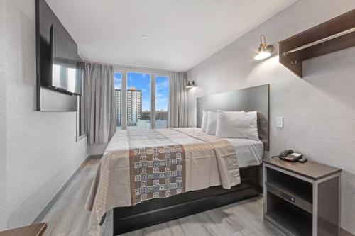 Tremont Hotel - photo 16