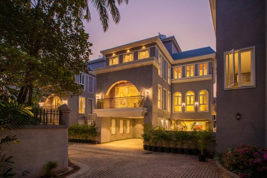 Elivaas Solace Teal — 5-Star Luxury Hotel in Calangute, India