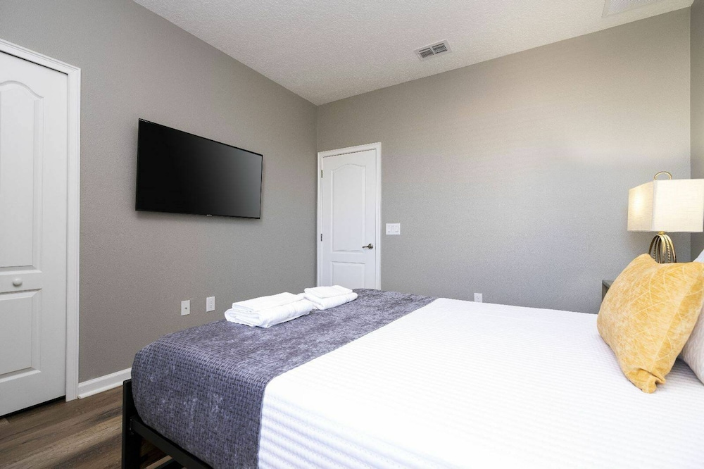 Solterra 12bd 11 5bat Sleeps24 Disney Pool Spa - photo 61
