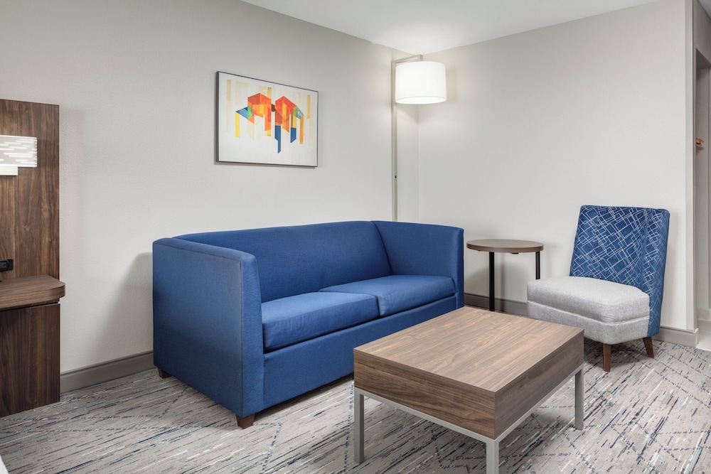 Holiday Inn Express Kearney by IHG - photo 16
