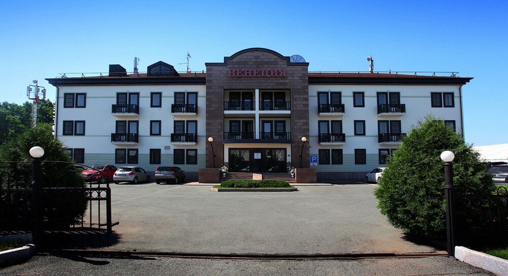 Venetsiya Hotel — hotel in Artem