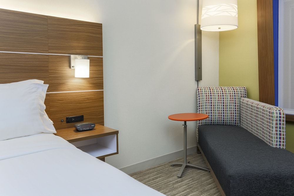 Holiday Inn Express Rochester NE Irondequoit by IHG - photo 14