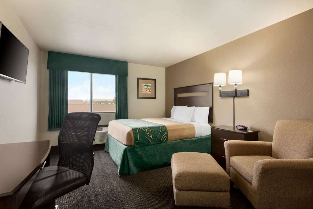 Baymont by Wyndham Glendive - photo 9
