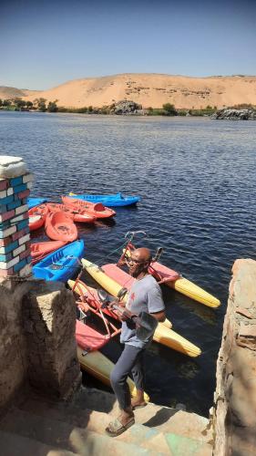 Dangy Kato — Aswan — photo 3