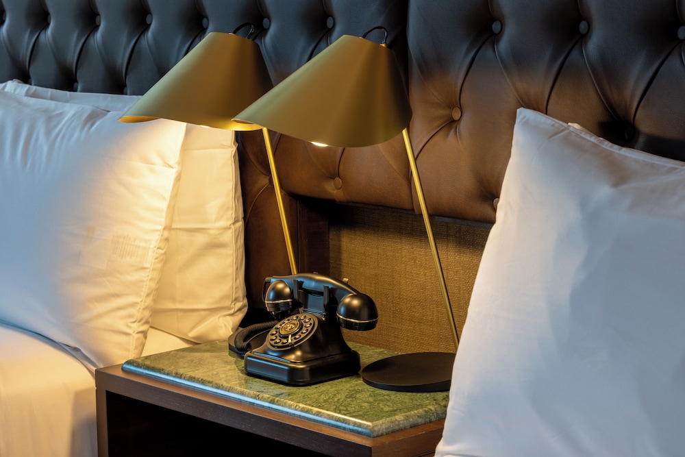 Whisky Hotel - photo 20
