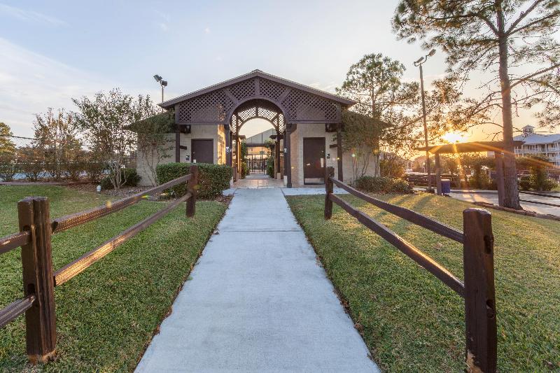 Piney Shores Resorts in Conroe, United States