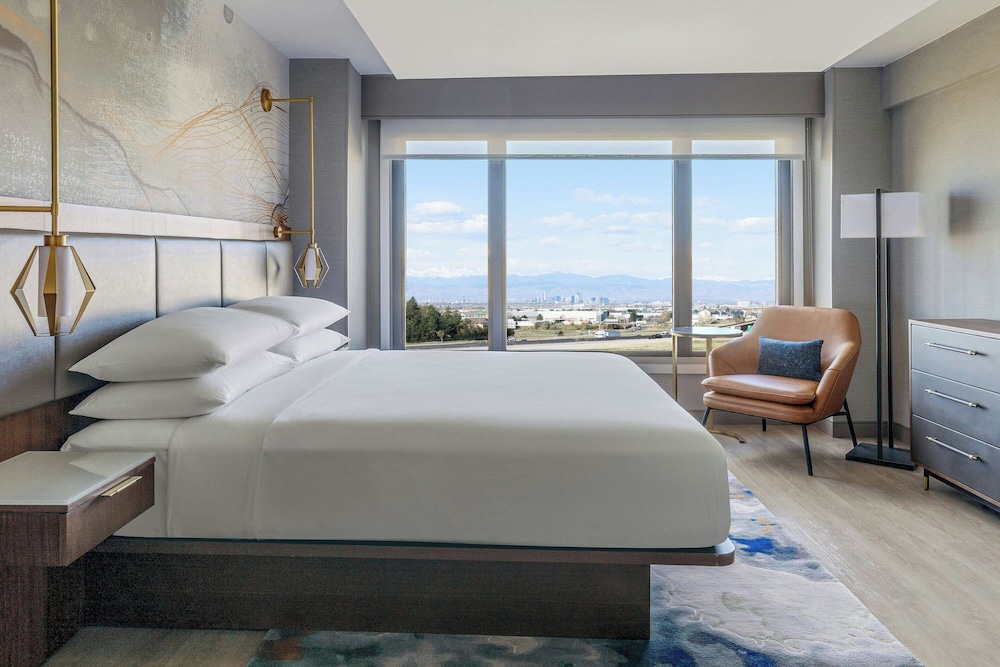 Marriott Denver Airport at Gateway Park - photo 9