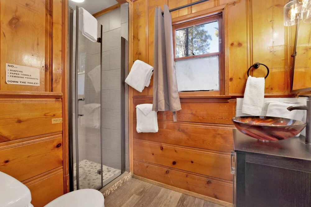 0105 Juniper in Big Bear Lake, United States