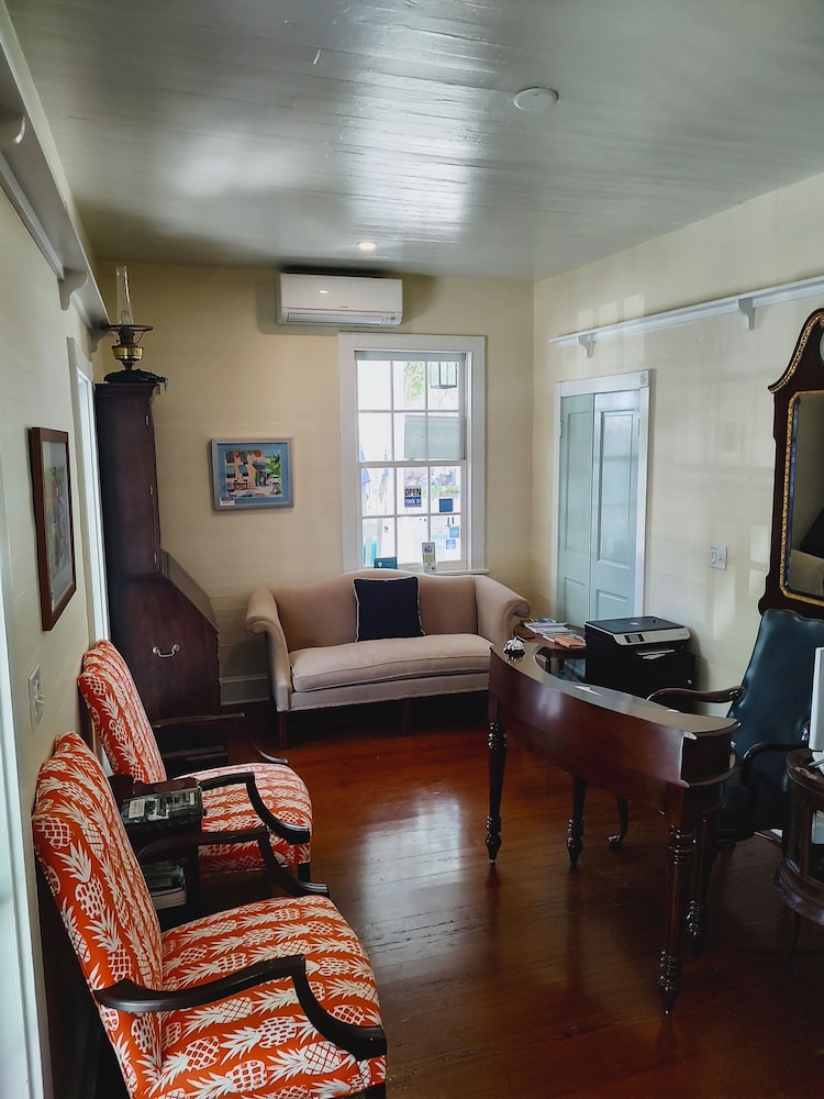 The Porch on Frances Inn Adults Exclusive - photo 2