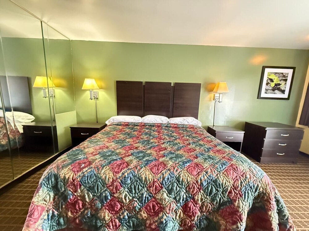 Relax Inn - photo 8