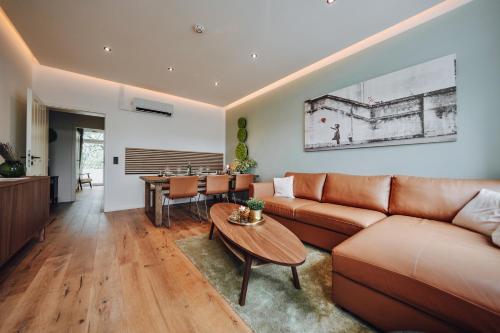EDLER WOHNRAUM Luxuriöse 2 SZ mit Balkon Kaffeevollautomat Klima & Lift — 4-Star Luxury Hotel in Chemnitz, Germany