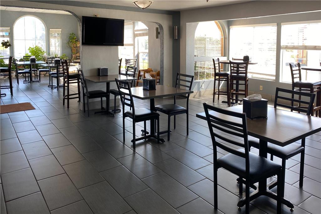 Clarion Hotel By Humboldt Bay - photo 39