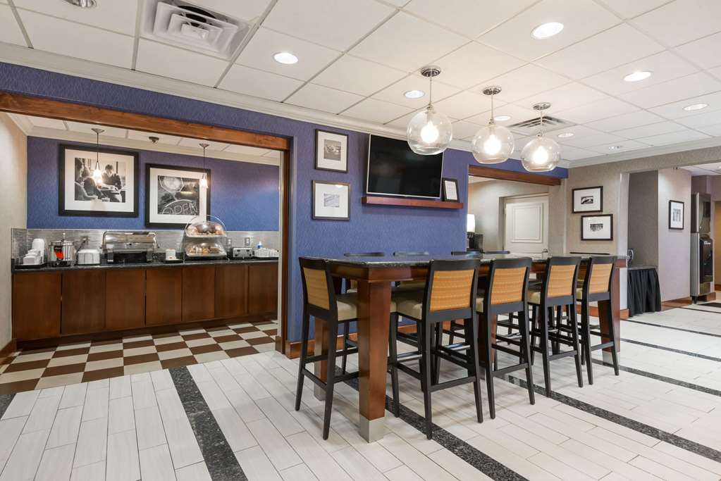 Wingate by Wyndham Springfield - photo 12