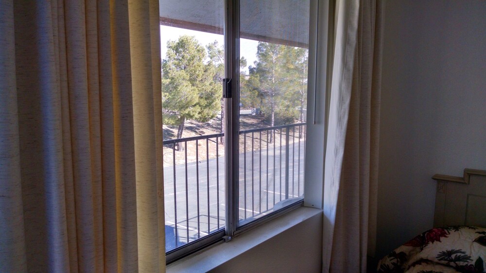 Backcountry Inn Motel - photo 7