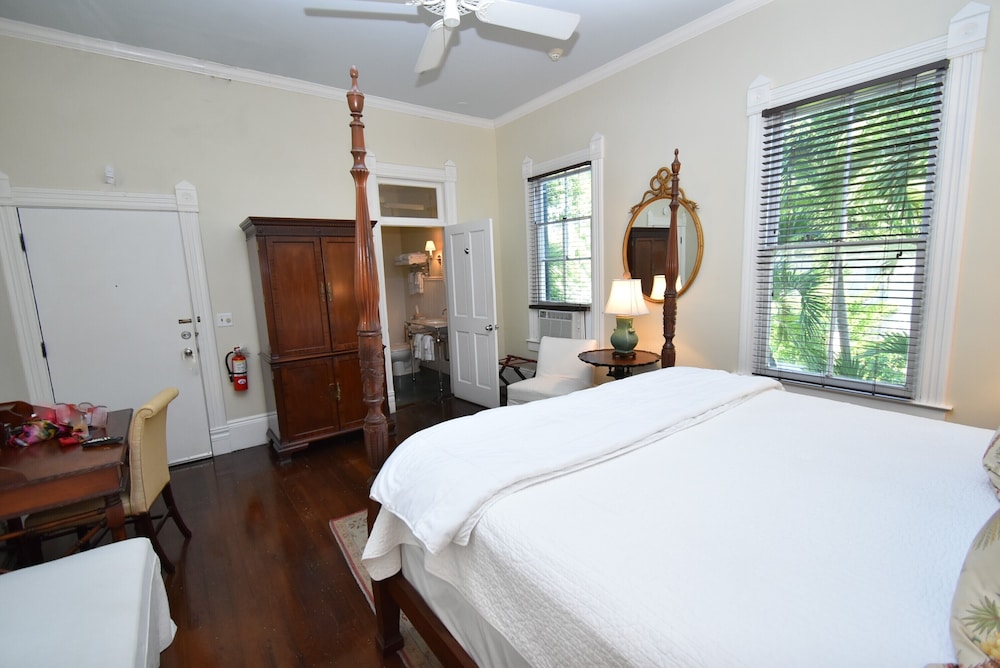 Simonton Court Historic Inn & Cottages - photo 134