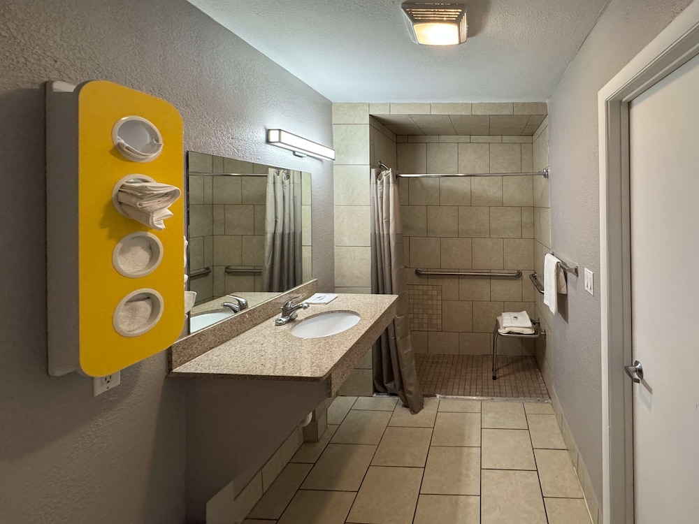 Motel 6 Janesville WI - photo 16