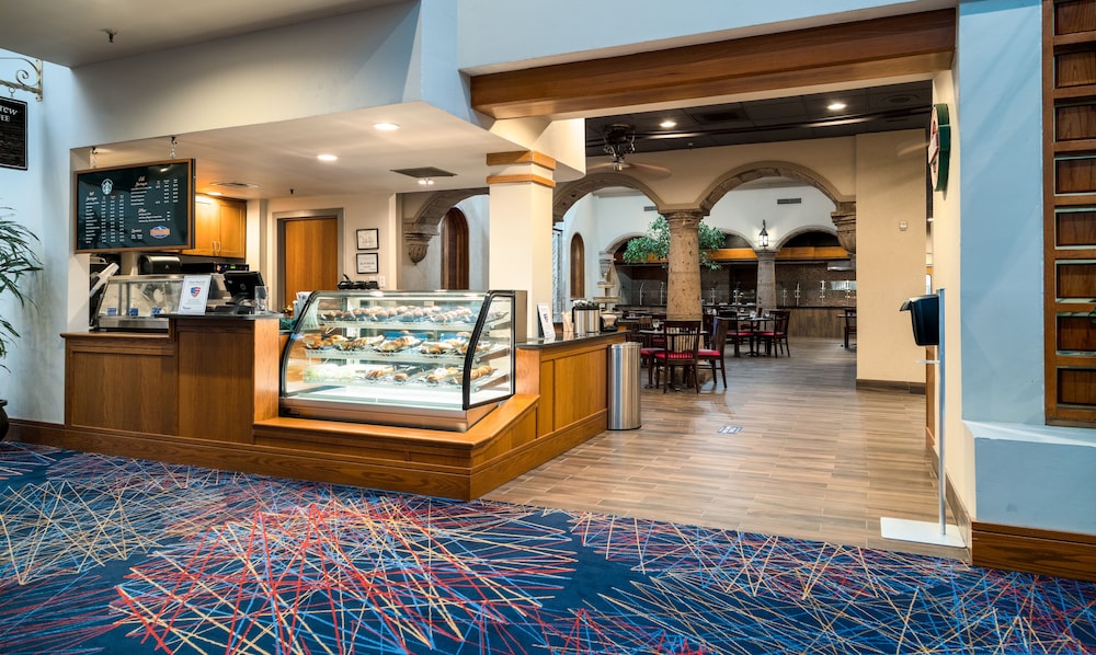 MCM Eleganté Hotel & Conference Center Beaumont - photo 24