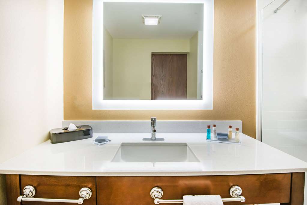 Hawthorn Extended Stay by Wyndham Saint Clairsville - photo 7