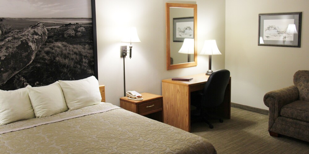Homestead Inn and Suites - photo 8