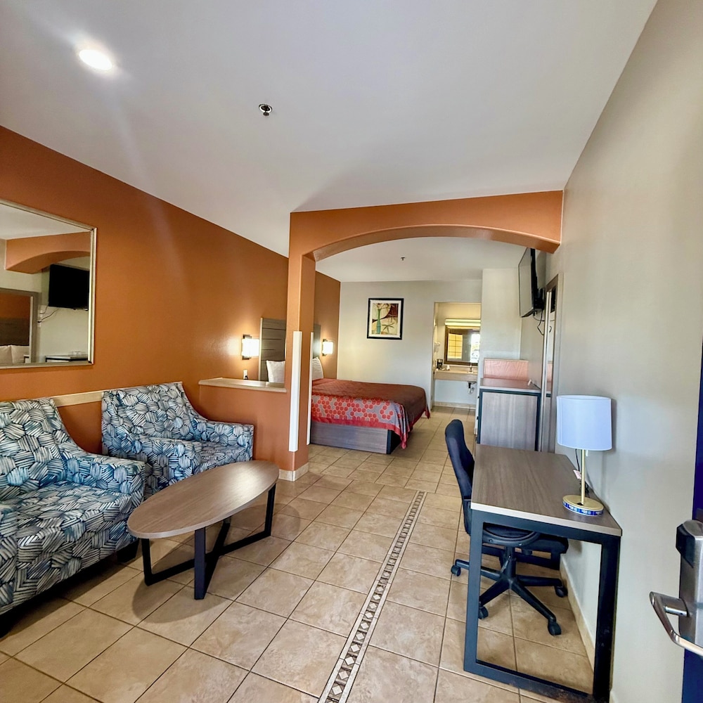 Weslaco Inn by Capital O Near Mercedes - photo 11