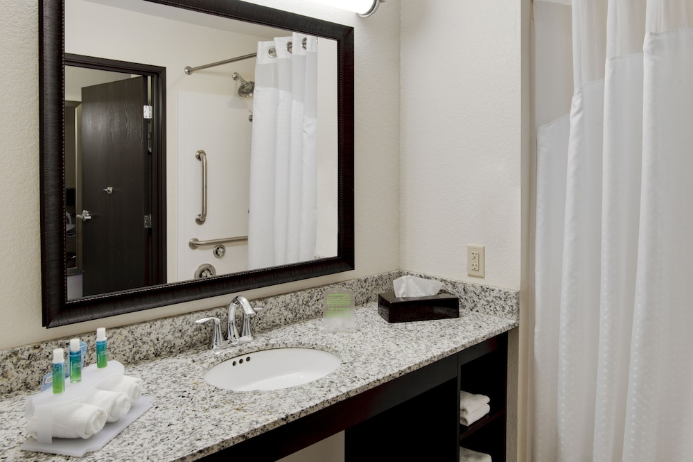 Holiday Inn Express & Suites Nevada by IHG - photo 31