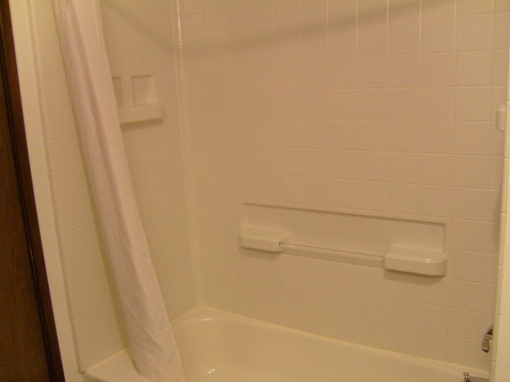 Cascade City Center Motel - photo 7