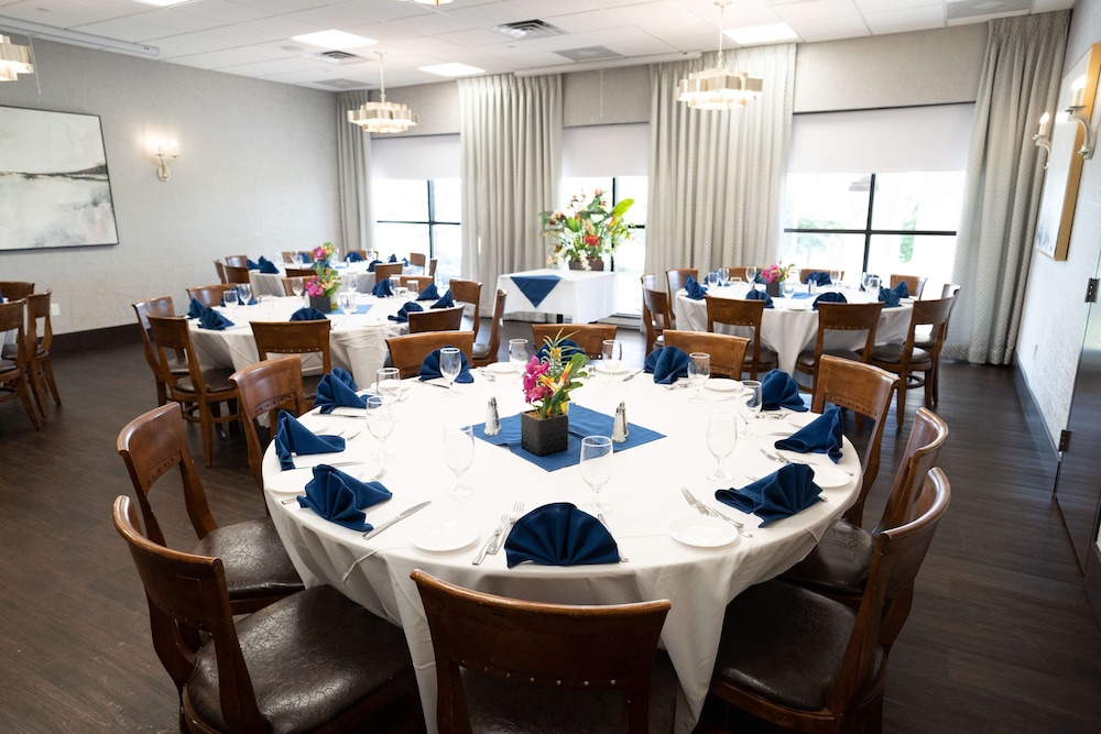 Hampton Inn & Suites Fairfield - photo 71