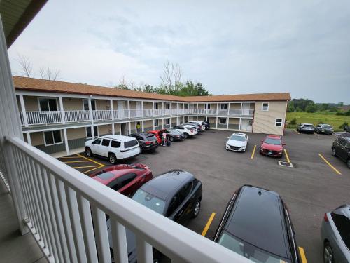 Stay Inn and Suites - photo 6
