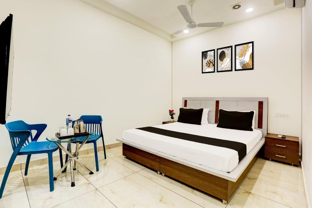 The Crown Hotel in Ludhiana, India