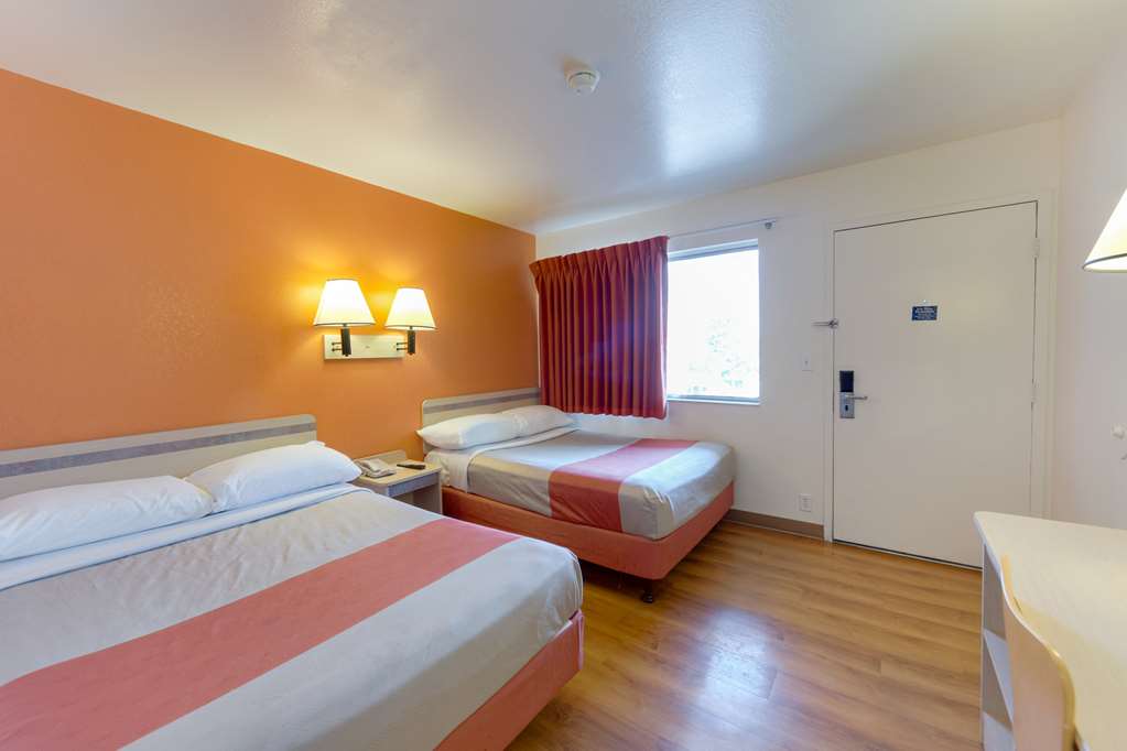 Motel 6 Weed Mount Shasta - photo 19