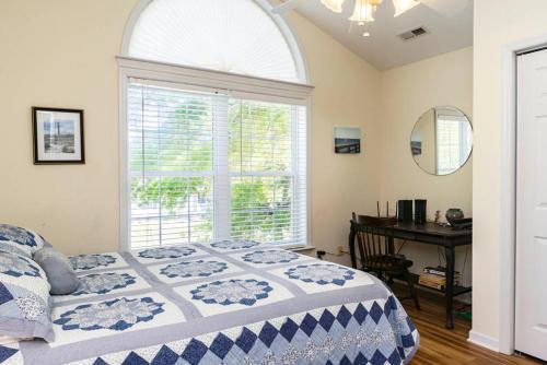 Island Delight by Oak Island Accommodations - photo 4