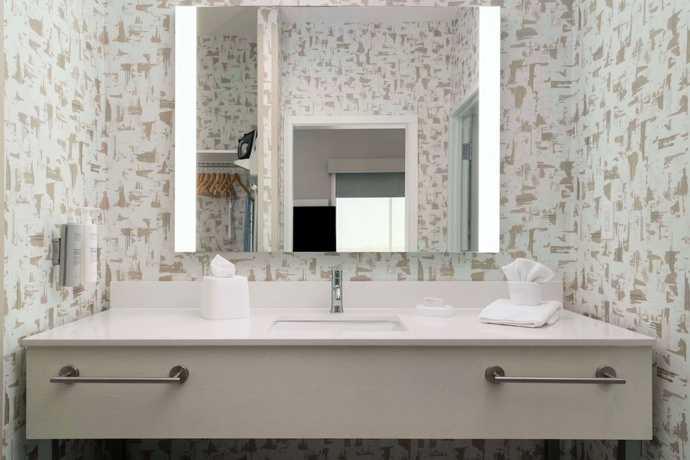 Hampton Inn & Suites by Hilton Amarillo West - photo 26