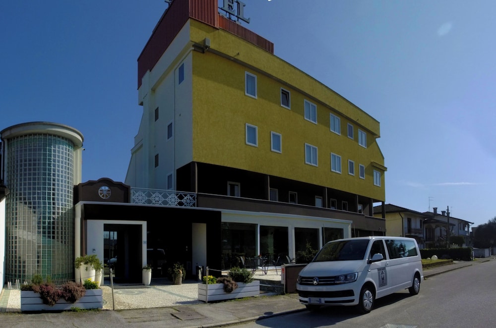 Hotel Ambra — hotel in Quarto D'altino